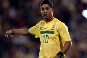 开云体育官网-蒂姆回归赛场，突破纪录首场状态亮眼，皇家马德里观众沸腾！