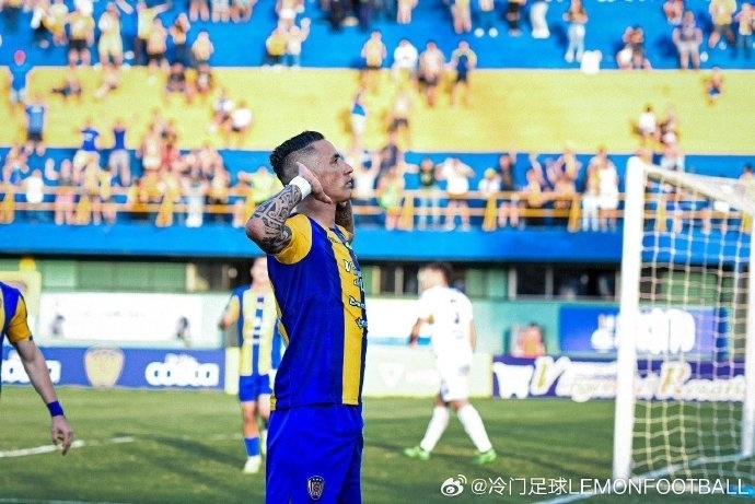 莱万多夫斯基爆冷击败RNG，爆冷引爆全场！